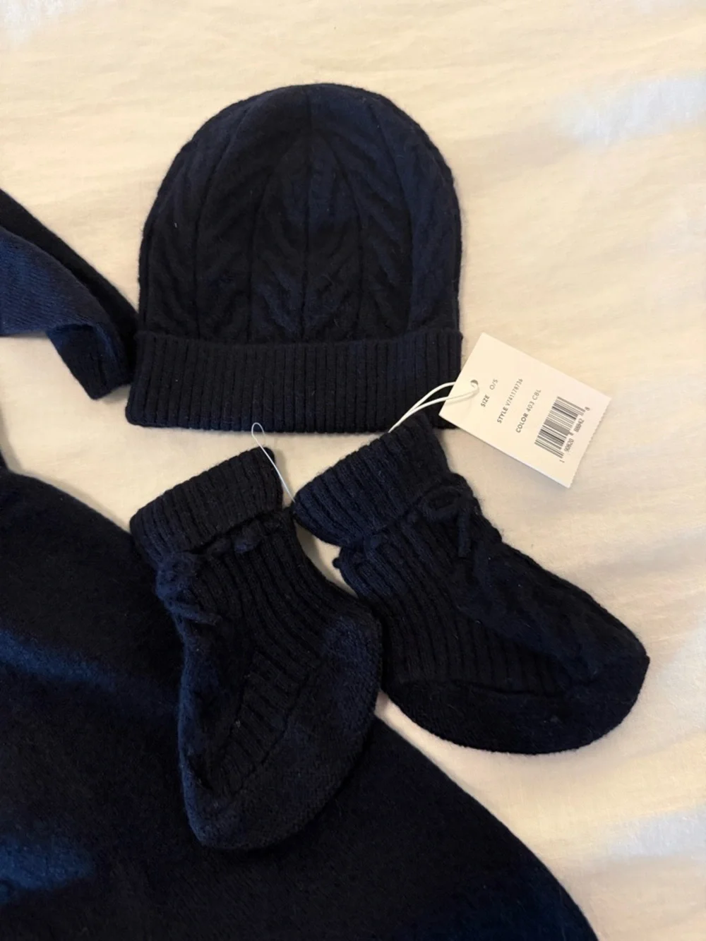 VINCE Cashmere Navy Knit Baby Set with Hat & Booties 0-3 Months